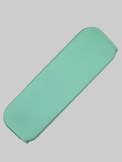 Bolsa silicona verde para brochas o aseo de fin de semana. Fácil limpieza